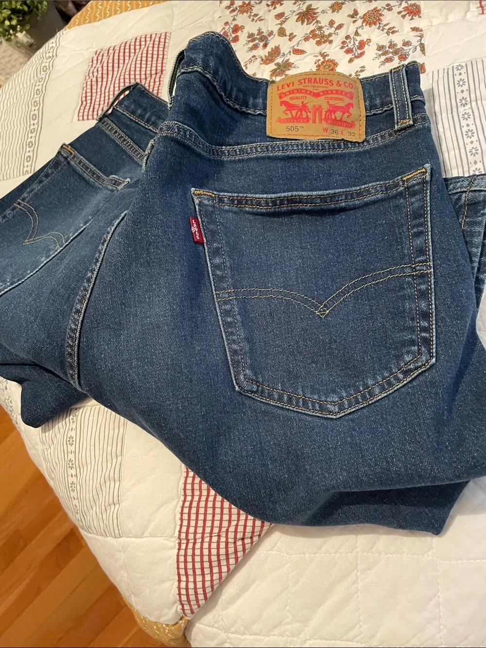 Levis levi’s size 32